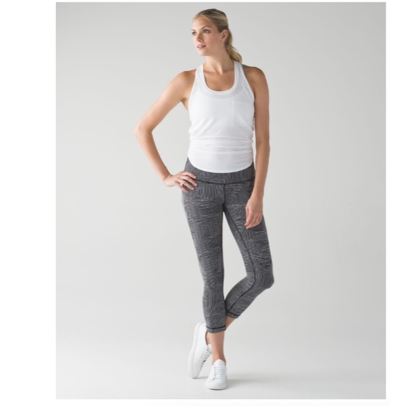 LULULEMON Wunder Under Crop III Maze Jacquard White Black Size 2 - Picture 2 of 14